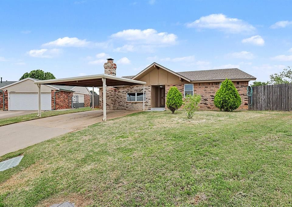 1st image of 1033 SW 99th Pl