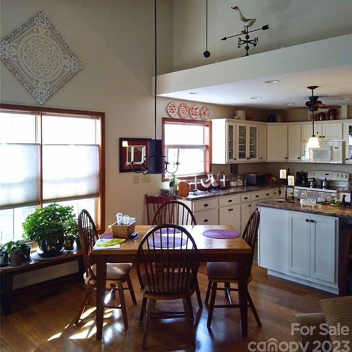 2nd image of 380 Laurel Park Pl