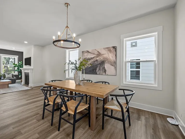 863 Central Park Dr — Photo 6
