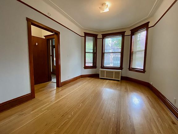 2nd image of 3222 N Clifton Ave #1F