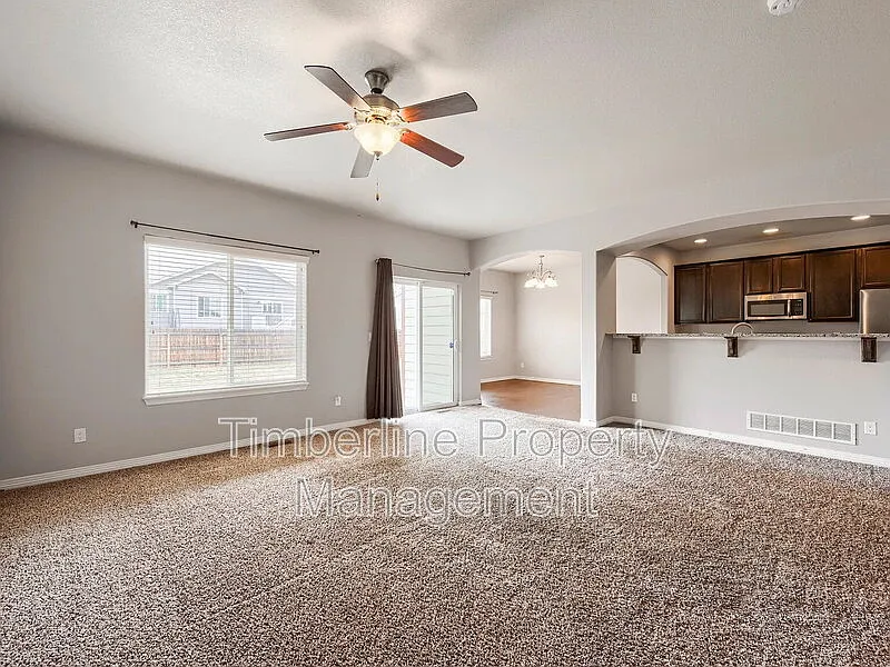 5 bed, 3.0 bath, 3280 sqft, $2,900 — Photo 3