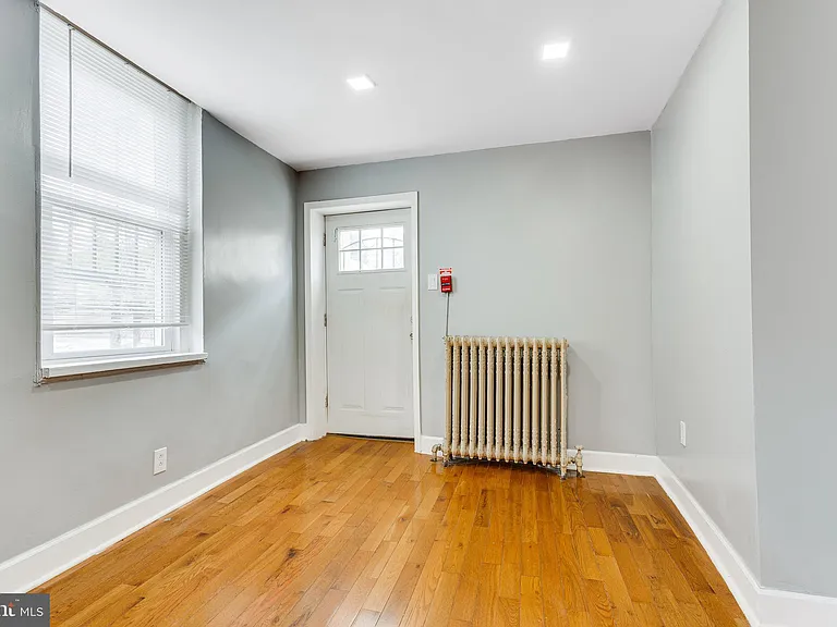 1528 Church St #1F — Photo 4