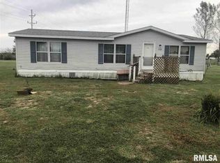 115 5th St, Manchester, IL 62663