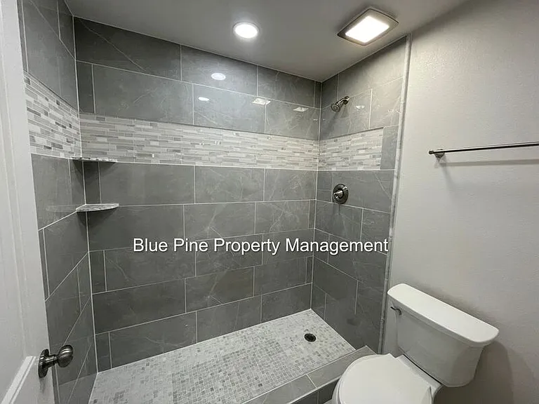 3601 Delaware Ave — Photo 23