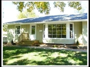 1527 W Crestview St, Springfield, MO 65807