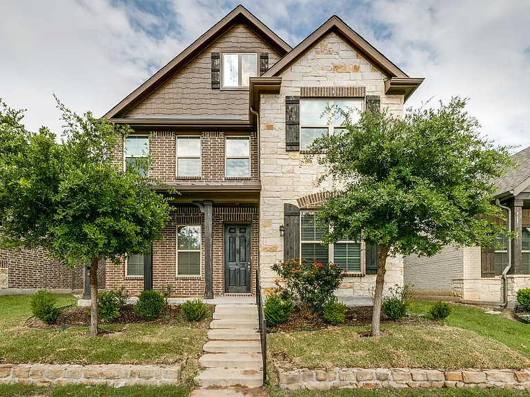 17660 Sequoia Dr — Photo 1