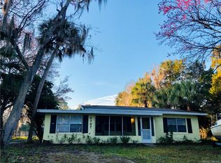 5707 Riverside Dr, Yankeetown, FL 34498