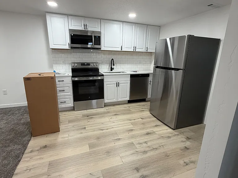 965 Amethyst St — Photo 1