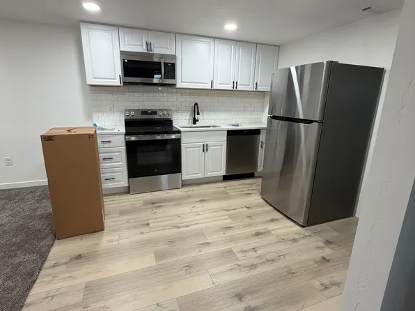 965 Amethyst St, Layton, UT 84041