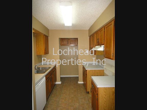 3rd image of 13024 Quail Dr