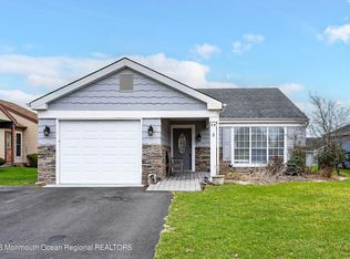 15 Blackthorn Pl, Manchester, NJ 08759