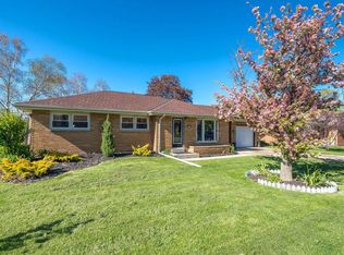 4630 W Norwich Ave, Greenfield, WI 53220