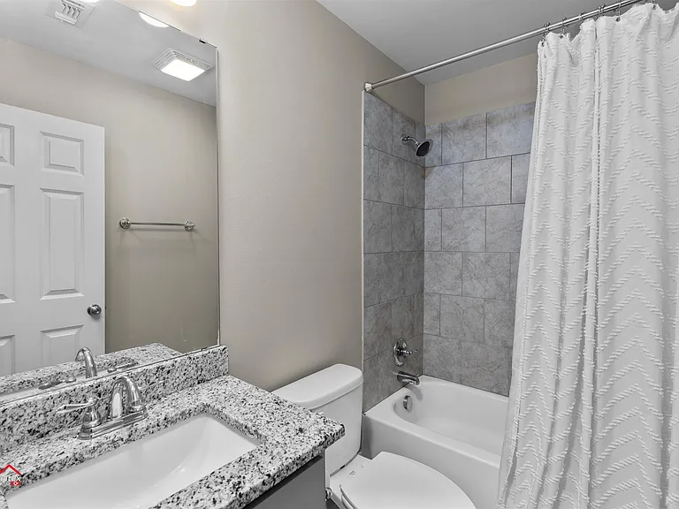 608 Labarre Ln — Photo 15