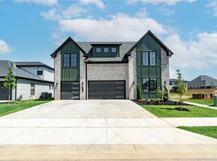 3608 SW Aurora Ln, Bentonville, AR 72713