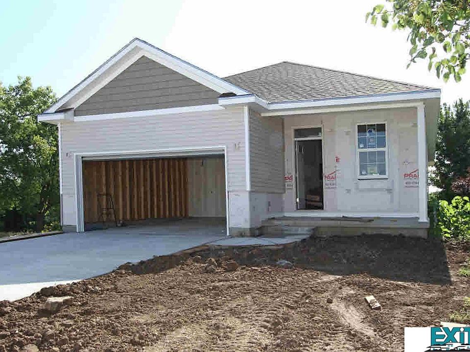1st image of 200 Pebble Beach Dr