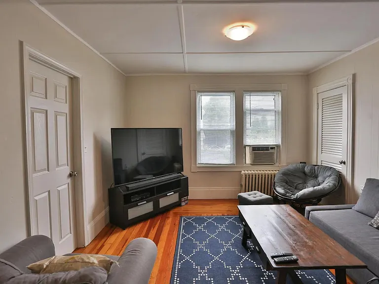 17 Forest Ave #2 — Photo 7