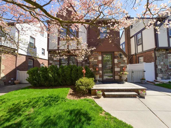 87-83 253 Street, Bellerose, NY 11426