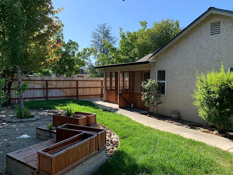 2088 Marilyn Dr — Photo 28