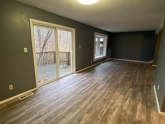 5th image of 2906 W Winterberry Ct