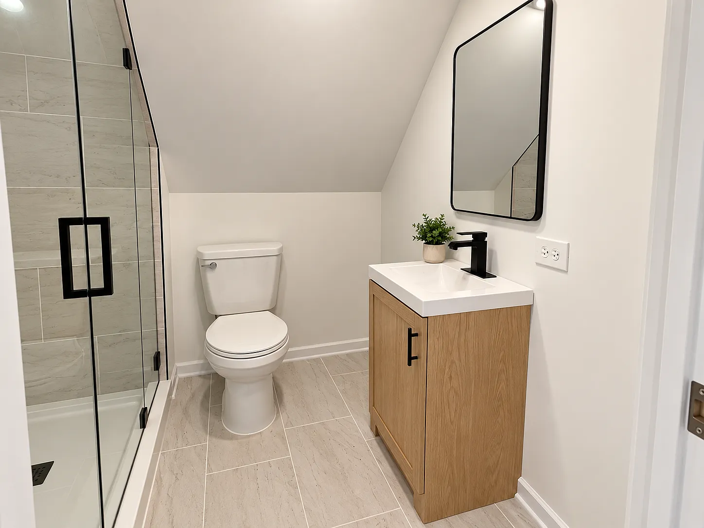 Studio, 650 sqft, $1,585 — Photo 4