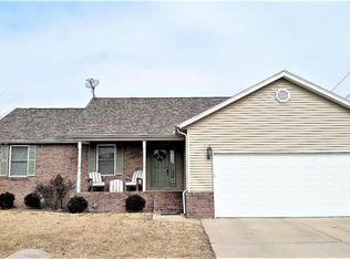 409 Bhrett Dr, Energy, IL 62933