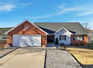 22 Bandy Dr, Holiday Island, AR 72631