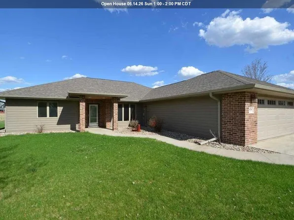 404 Country Club Ln, Spencer, IA 51301