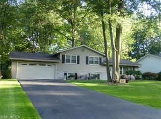 3807 Robert Frost Dr, Youngstown, OH