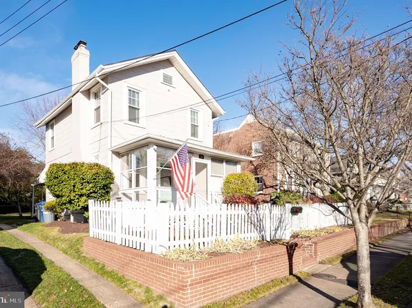 16 E Masonic View Ave, Alexandria, VA 22301