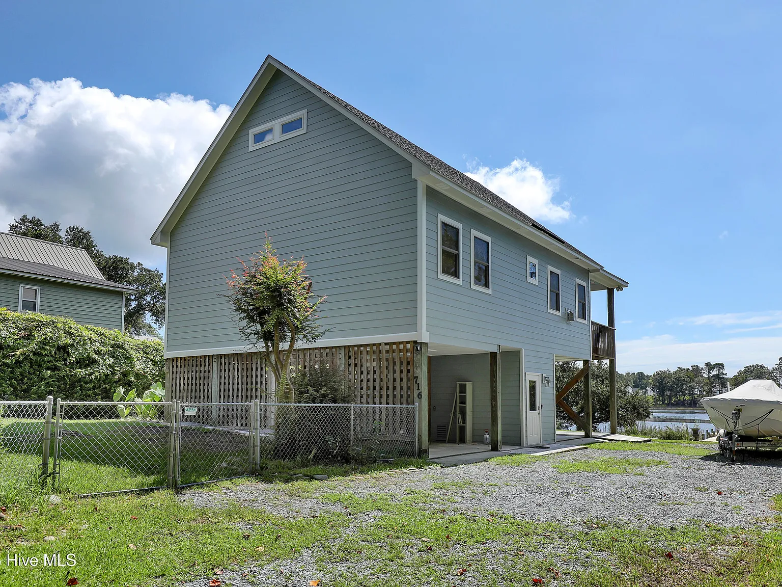 3 bed, 2.0 bath, $4,100 — Photo 3