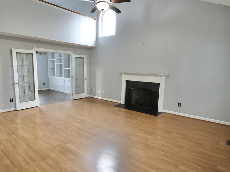 4400 Greensbury Dr — Photo 11