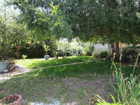 3rd image of 802 Park Ln