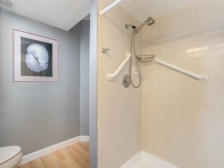 7220 N Highway 1 #201 — Photo 9