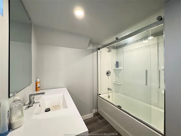 1595 Sun Valley Dr — Photo 32