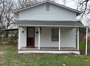 817 Main St, Lexington, TX 78947
