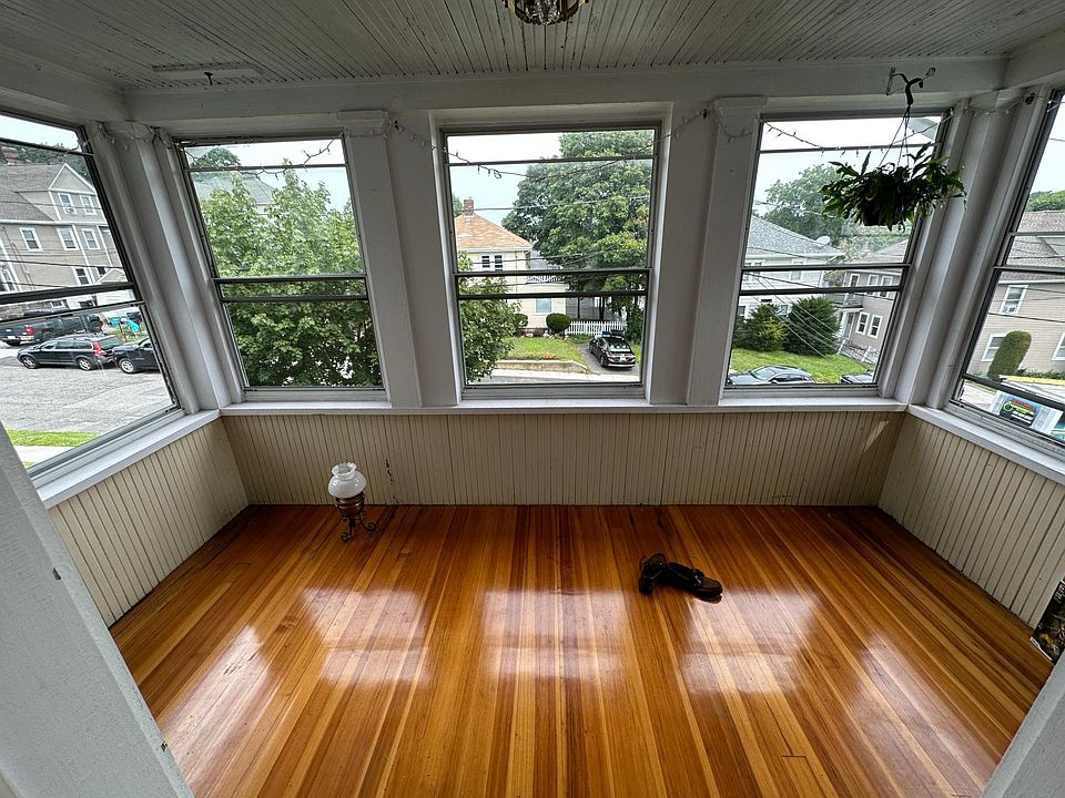 1st image of 29 Bedford St #2