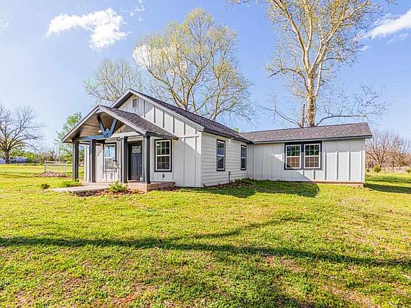 2nd image of 512 N Wildwood Acres Cir