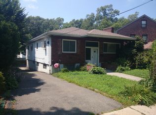 102 Parklawn Rd, West Roxbury, MA 02132