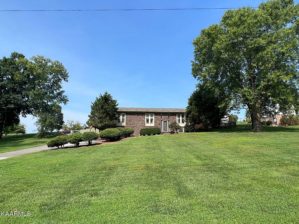 1st image of 3812 Twin Island Dr
