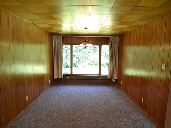 3rd image of 425 S Midland Ave