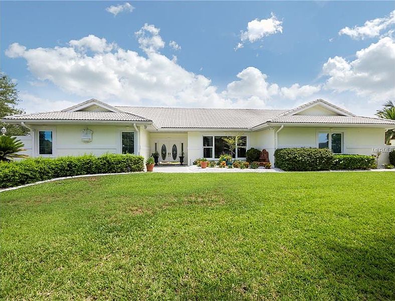 1st image of 392 Cezanne Dr