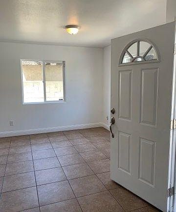 5th image of 3988 S Hobart Blvd