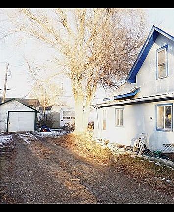 3rd image of 518 3rd St SE