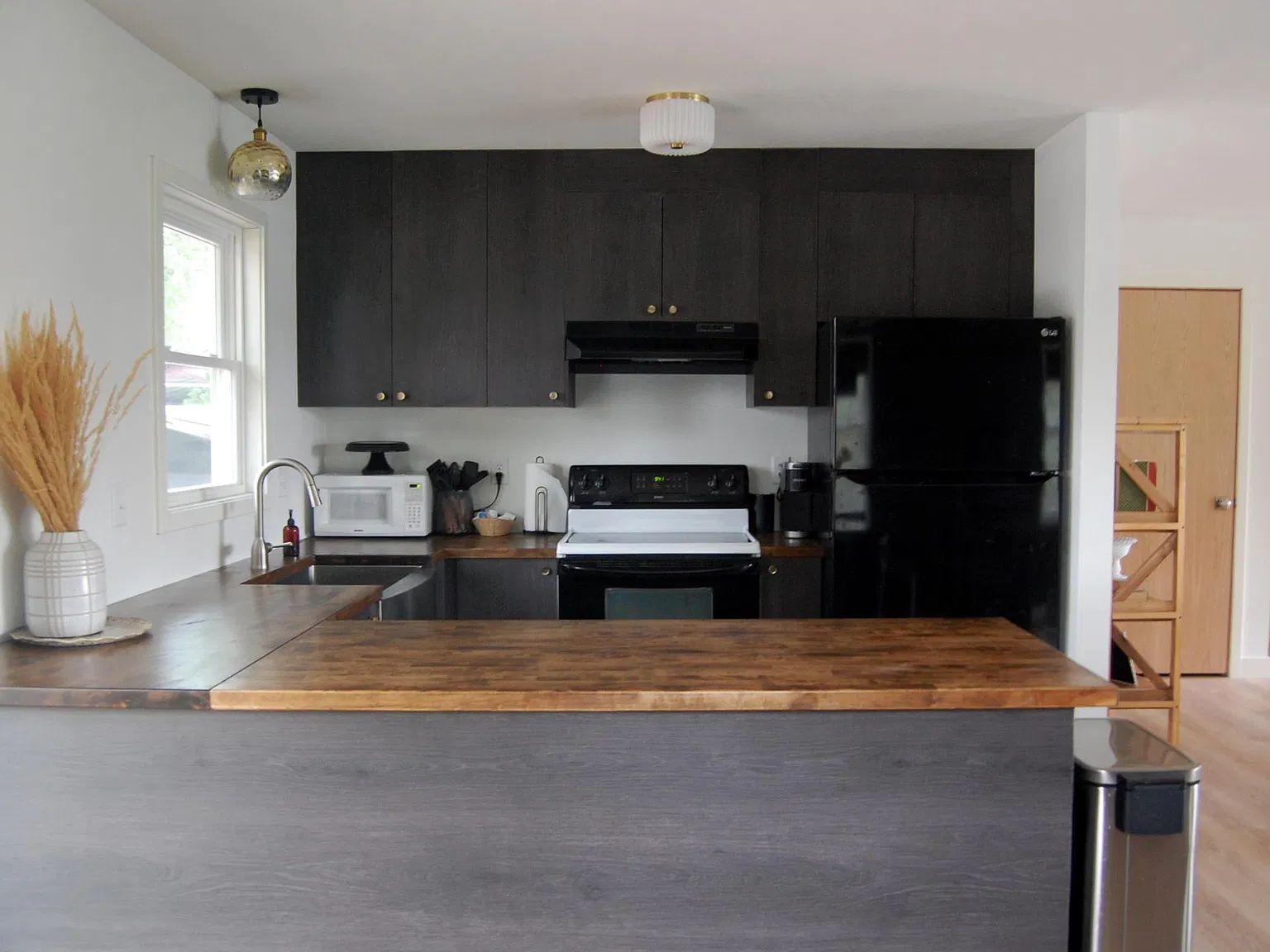 705 W 9th St — Photo 4