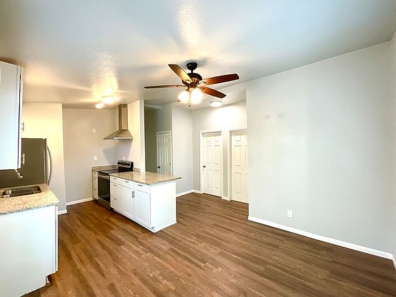 4th image of 710 Virginia Blvd