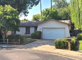 1622 Dennis Ave, Clovis, CA 93611