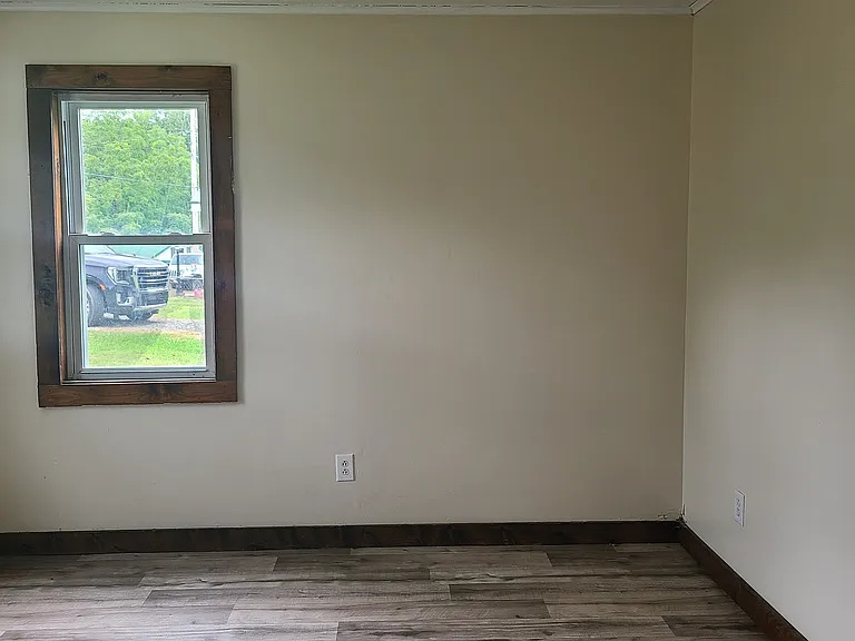 140 Mullens St — Photo 27