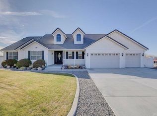 12790 Sorrel Dr, Apple Valley, CA 92308