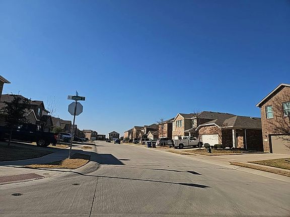 5th image of 409 Covington Cv