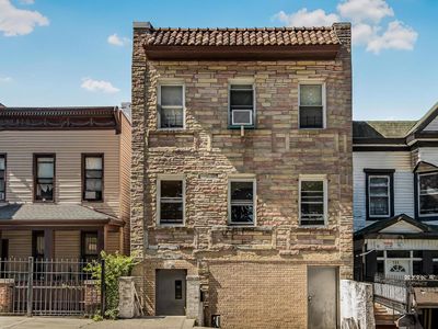 756 E 225th Street, Bronx, NY, 10466
